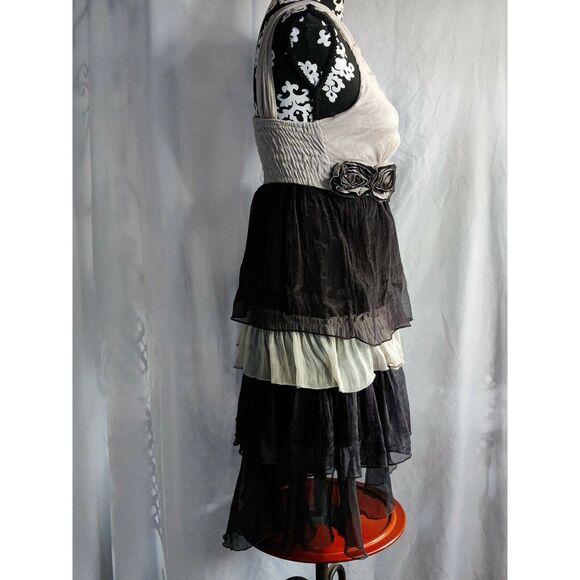 Rachael & Chloe Ruffle Dress Rose Flower Design Strapless‎ Size Small RN# 127981 - Picture 3 of 9